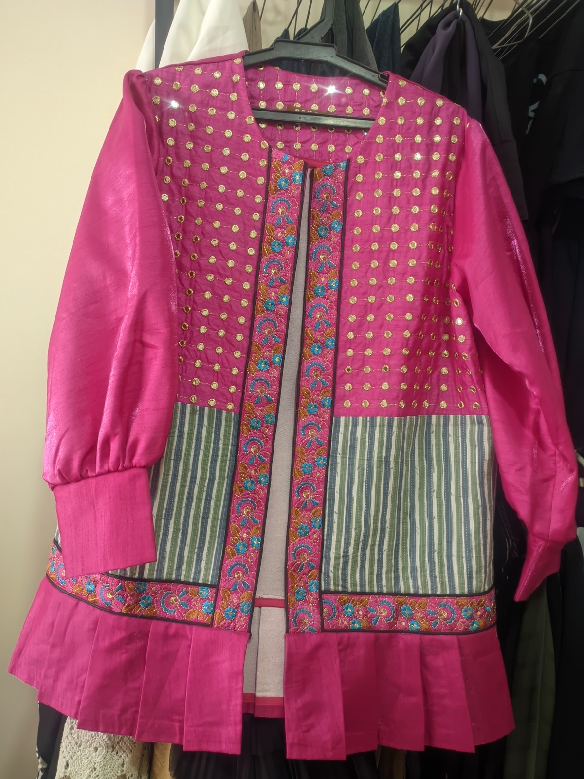 مانتو آیسان
