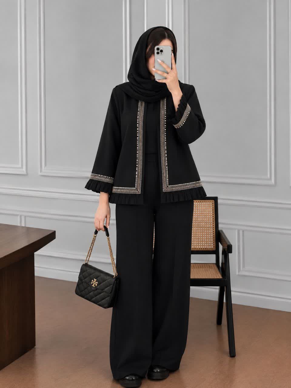 مانتو یگانه